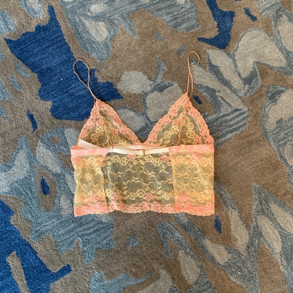 INSTAGRAM BOUTIQUE BRA TOP - Picture 2 of 3